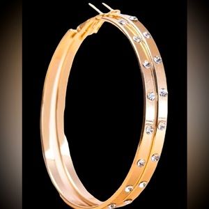 Large gold hoop earrings